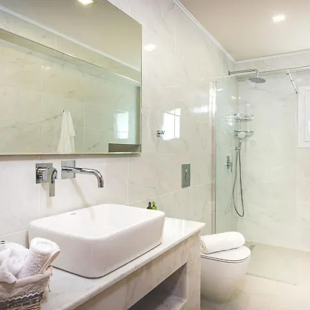 Sarrazin By Interhome فيلة لاغاناس